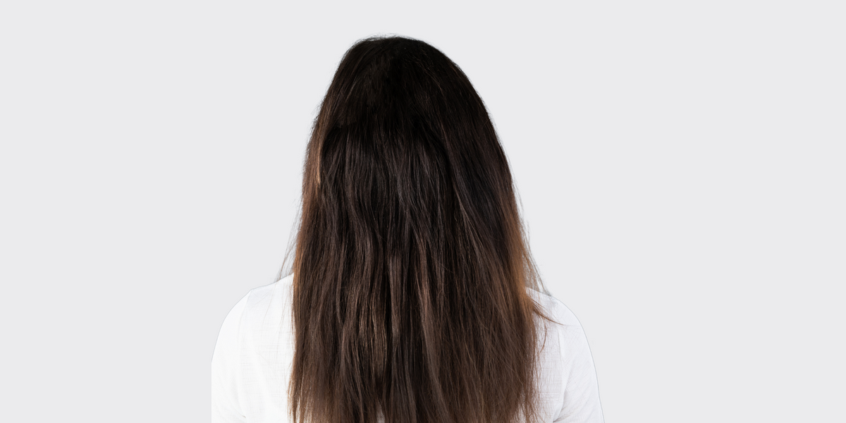 Cheveux lisses et sans frisottis après quelques nuits sur la taie d'oreiller en soie Scrunch'it Silk